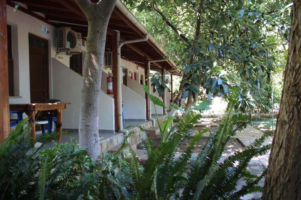 Simge Pension Çıralı Exterior foto